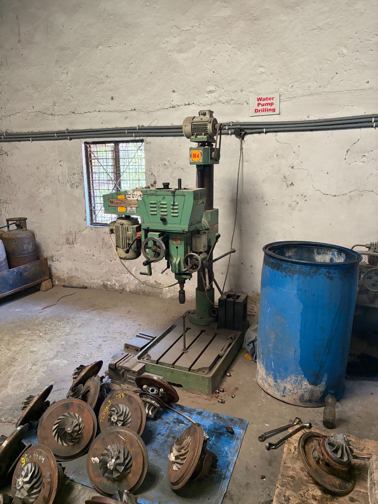 Windsor radial arm drilling machine